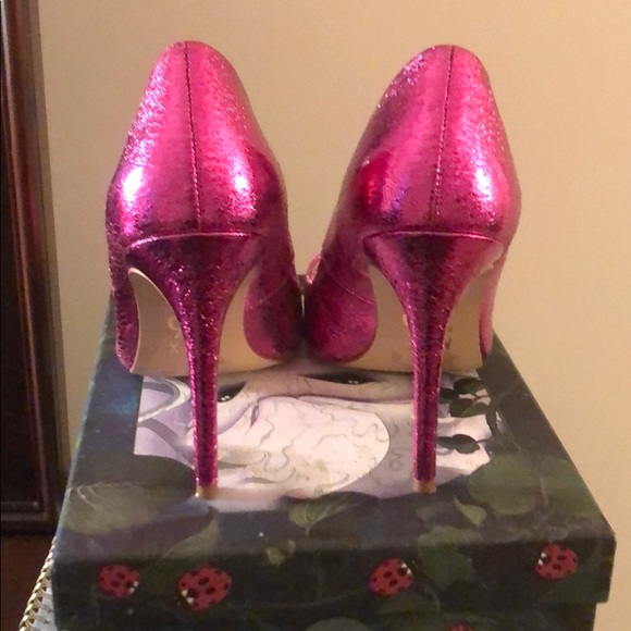 Heel - Picture 3 of 3